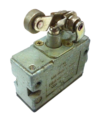 МП 2306 У2 исп.03, IP54, рычаг, торцевой, винт 