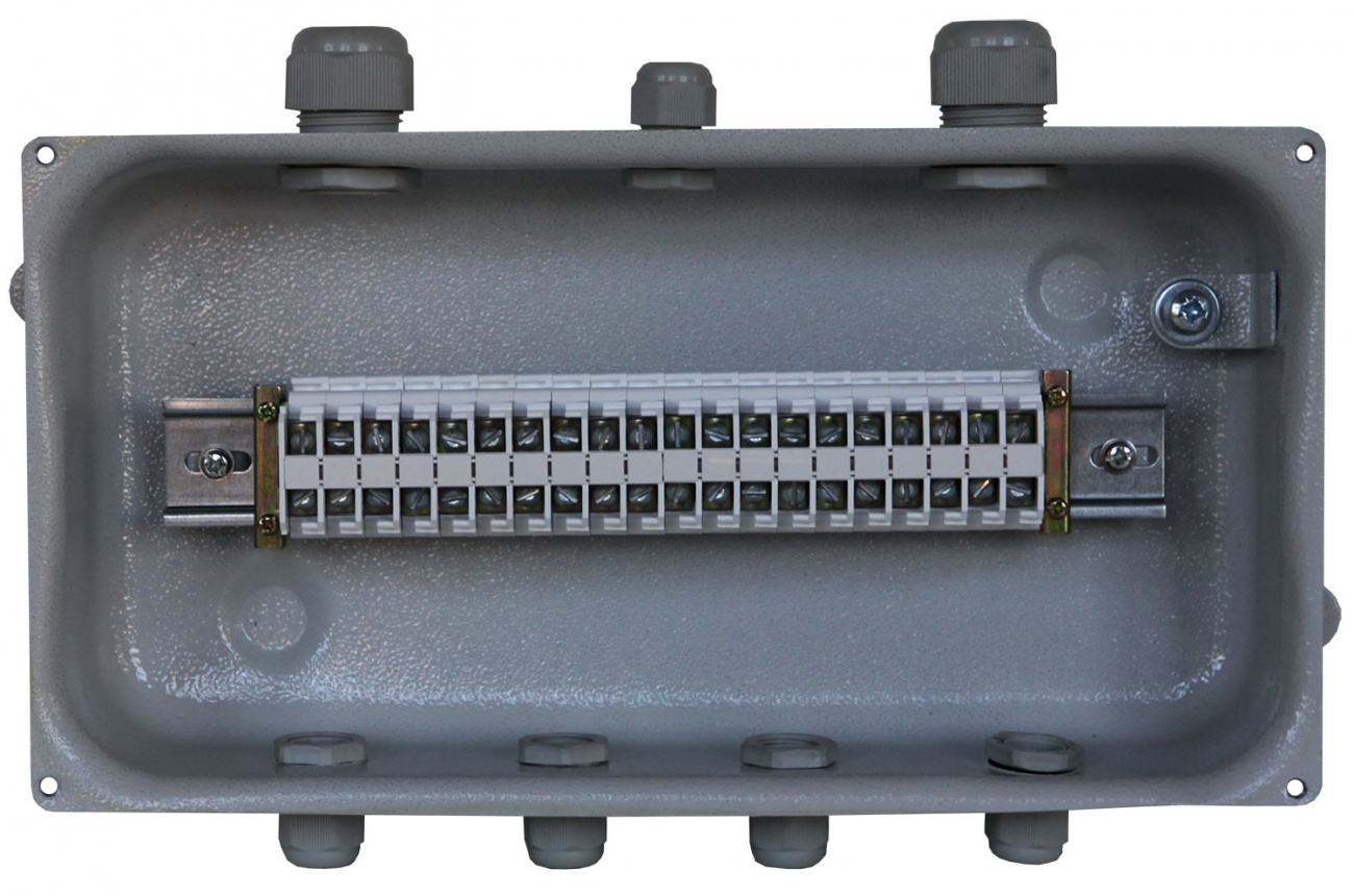 У-615 У2, 20 клемм, IP54 (пластиковые вводы PG)