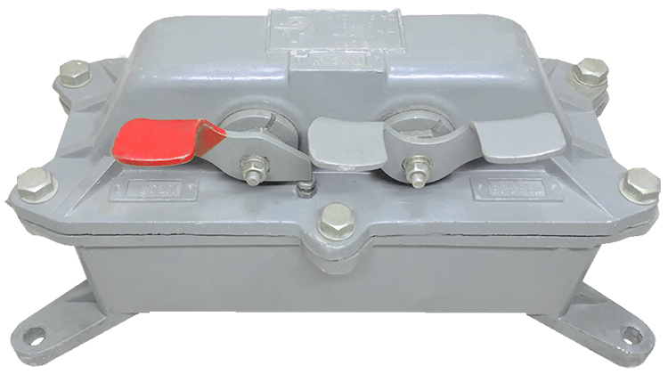 КУ123-33У2, три элемента, 3з+3р, диаметр отверстий 22мм, IP56 